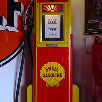 Wayne 60 Gas Pump ...Theme Is Shell...From The 1930's...18 cents a gallon