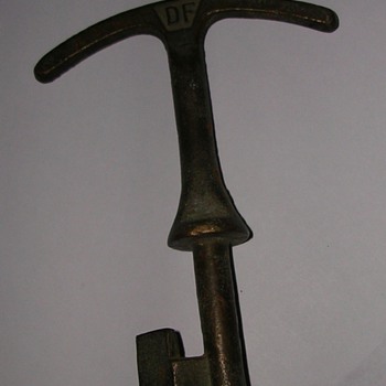 Is it a key or tool?