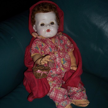 AMERICAN CHARACTER LITTLE RED RIDING HOOD DOLL - Dolls