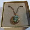 SIGNED VINTAGE GREEN STONE PERI NECKLACE WITH PENDANT THAT OPENS UP