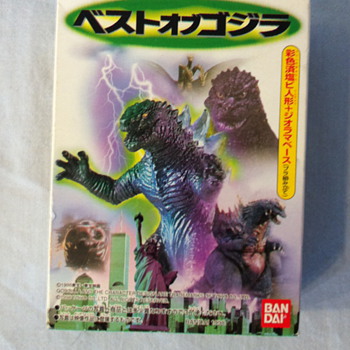 miniature Godzilla model set