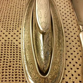 Sterling Silver Dresser Set. - Sterling Silver