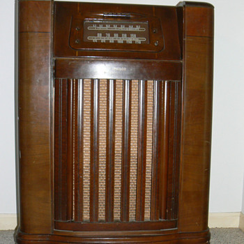 1946 Philco radio/phonograph model 46-1209