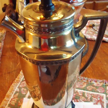 Art Deco Cocktail Shaker Lamp from the 1930's Homan silverplate 