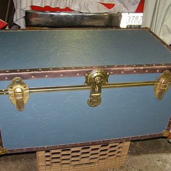 A COOL CHEST-WE CLEANED UP! ANYBODY KNOW IF ITS OLD?