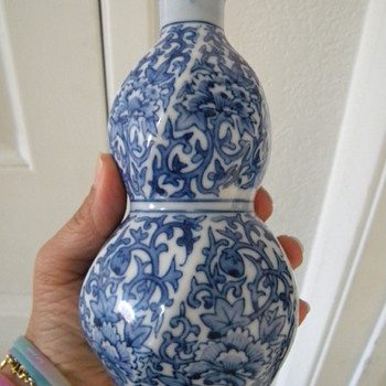 Vintage Japanese Blue and White Porcelain Double Gourd Vase Signed  