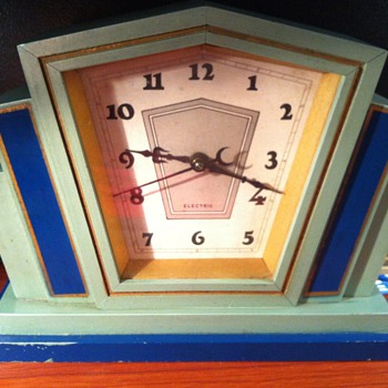 Wooden Art Deco Clock - Art Deco