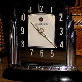 Rare Art Deco (to the max) General Electric Model #4F58, "Lotus",1935-36