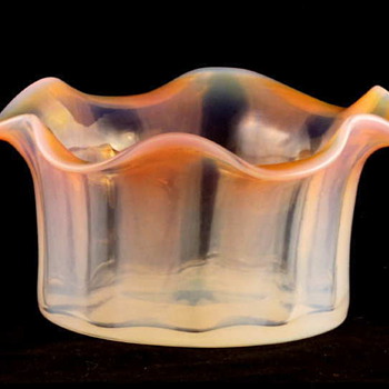 Monot Stumpf Opalescent & Iridescent Bowl c. 1900 - Art Glass