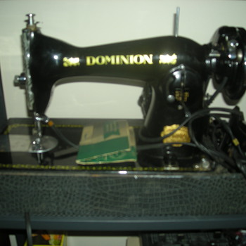 Gorgeous vintage sewing machine of unknown origin