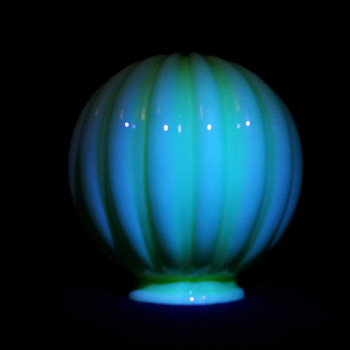 Vaseline Uranium globe 3