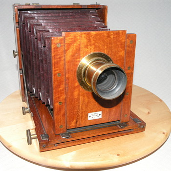 Lejeune and Perken, Scott's Patent Camera, 1887. - Cameras