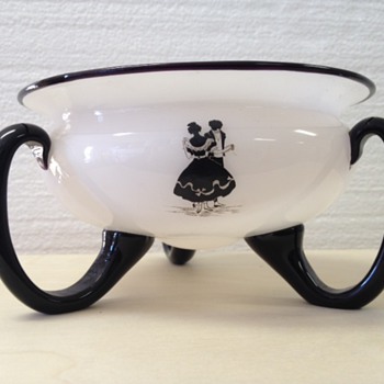 The Loopy 3-handle Bowl ...a tale of two artists - Art Glass