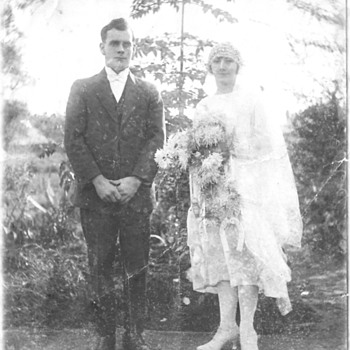 are this couple my great grandparents? - Accessories
