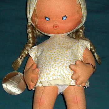 Wonderful Mary Vazquez Cloth Doll from Spain 1970-1980's - Dolls
