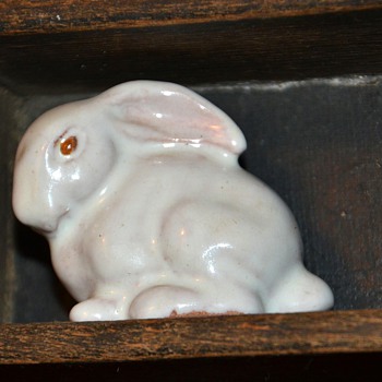 Old Pottery Rabbit - info? - Animals