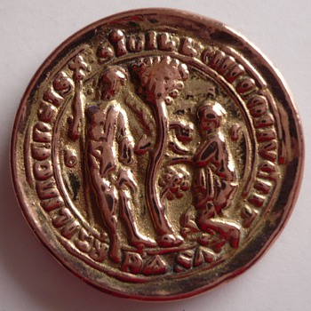 Golden button, looking for more info. - Sewing