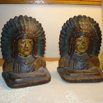 Indian book ends - Books