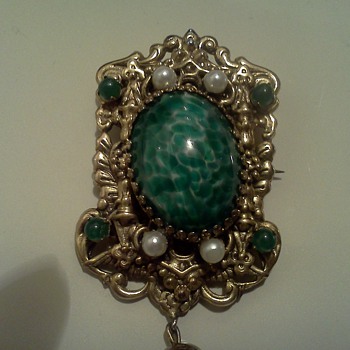 Vintage Pin/Pendant Repousse Glass Cabachon