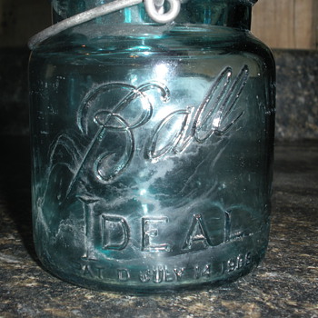 Blue Ball Ideal Pint jar - Bottles