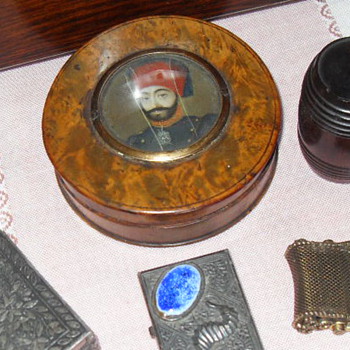 19th Century French Burled Wood Snuff Box with Portrait of Mahmud II