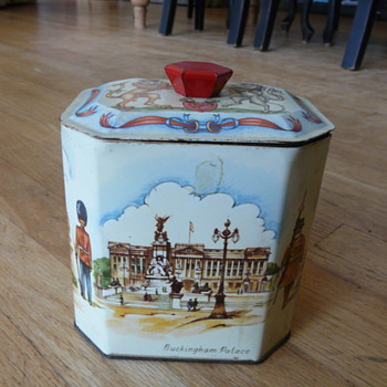 Interesting British tin can- hexagon handle