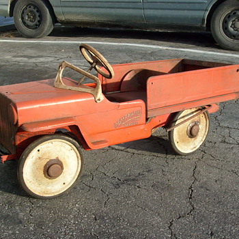 Need help identifying this truck
