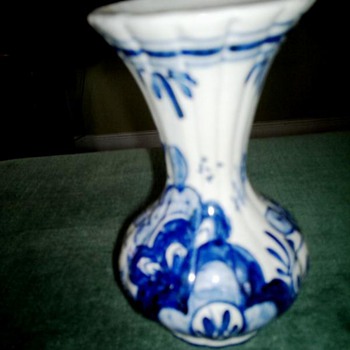 Anyone know what type of vase this is ?