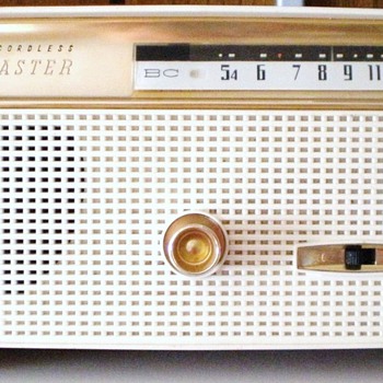 1960 Channel Master Model 6510 Cordless Transistor Radio