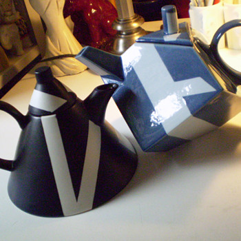 Rolf Sinnemark Teapots - Kitchen