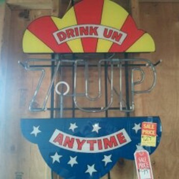 Peter Max design 7 UP neon advertising sign - Signs