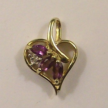 Old 14k gold-Diamond-Amethyst Heart Pendant
