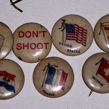 OLD CIGARETTE AD PINS - Advertising