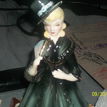 Pretty Norcrest China Lady Figurine - Figurines