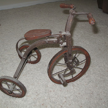 Old bicycle ...  Trash OR Treasure?