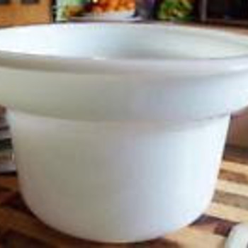 Sunbeam white mixing bowl - Kitchen