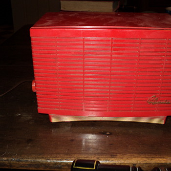 Red Sylvainia Phone Radio   - Radios