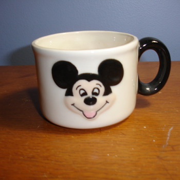 Mickey Mouse mug Antique? vintage?pottery class? please help. - Animals