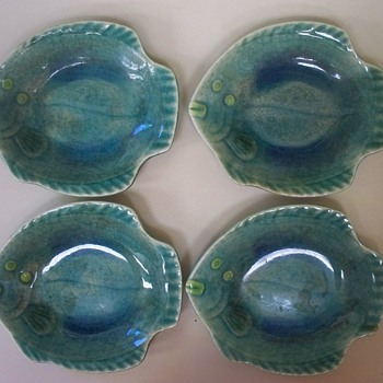 Japanese Pottery, Fish shape, Soy Dipping Dishes, Elaborate Chop Mark - Asian