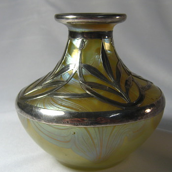 Loetz Phänomen Genre 829 Vase W/ Sterling overlay
