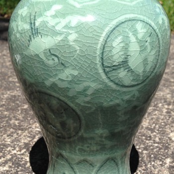 Celadon vase - Asian