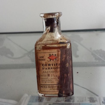 Old Bottle Of Medicinal Opium - Bottles