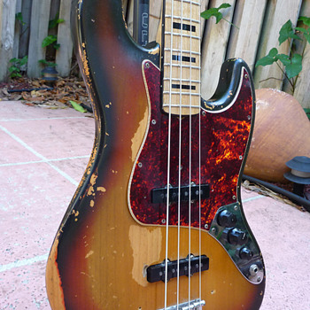 1972 Fender Jazz with Mojo!