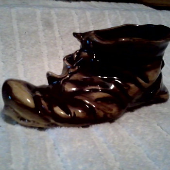 " Old Shoe" Planter / Napco or Ardco ?? - Art Pottery