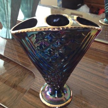 Has anybody a clue ? - Glassware