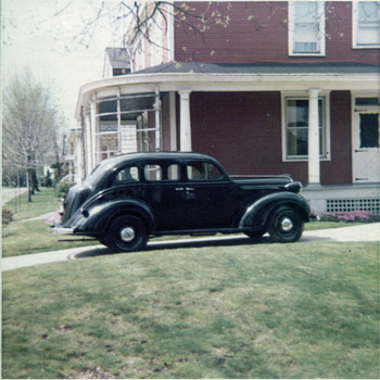1938 PLYMOUTH SEDAN