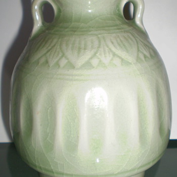 SMALL POT - Art Pottery