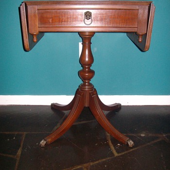Early 20th century table - Furniture
