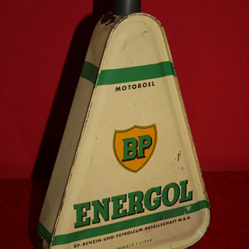 BP oil can - Petroliana