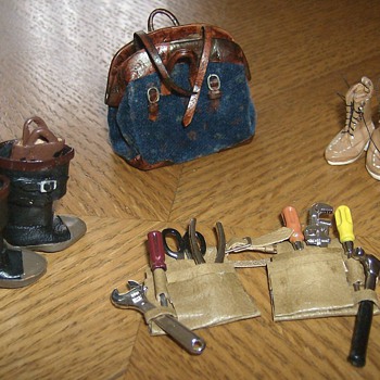 Doll's Cobbler Miniatures - Dolls
